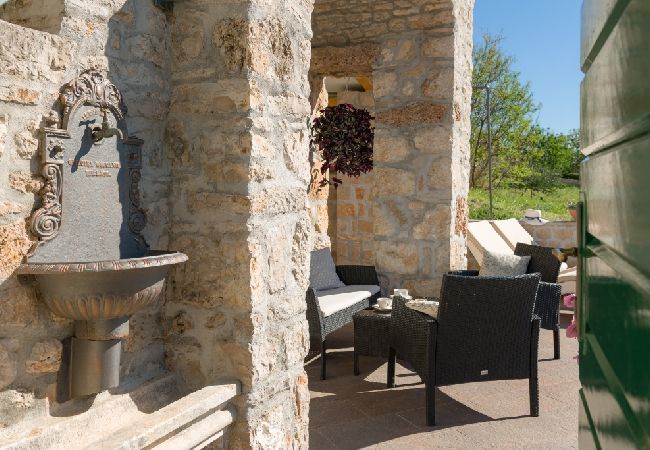 Ferienhaus in Bol - Ferienhaus in Bol mit Meerblick, Terrasse, Klimaanlage, W-LAN (154-1) Ferienhaus in Bol - Ferienhaus in Bol mit Meerblick, Terrasse, Klimaanlage, W-LAN (154-1)