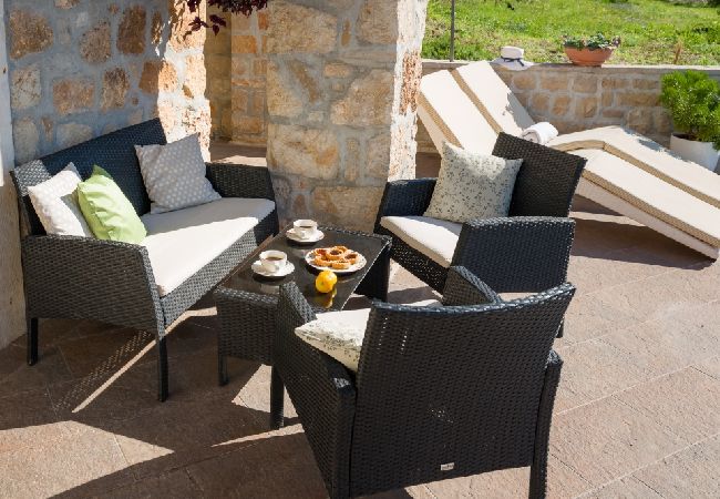 Ferienhaus in Bol - Ferienhaus in Bol mit Meerblick, Terrasse, Klimaanlage, W-LAN (154-1) Ferienhaus in Bol - Ferienhaus in Bol mit Meerblick, Terrasse, Klimaanlage, W-LAN (154-1)