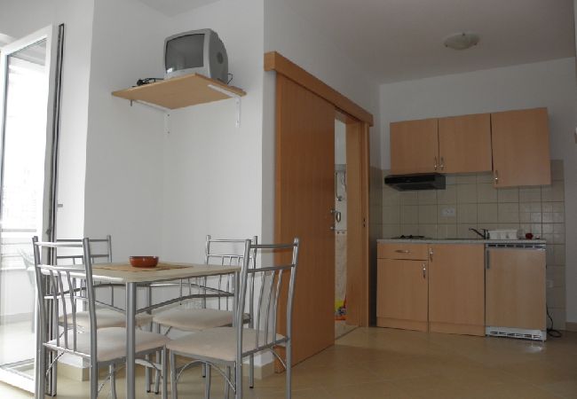 Ferienwohnung in Zambratija - Ferienwohnung in Zambratija mit Meerblick, Balkon, Klimaanlage, W-LAN (158-1) Ferienwohnung in Zambratija - Ferienwohnung in Zambratija mit Meerblick, Balkon, Klimaanlage, W-LAN (158-1)