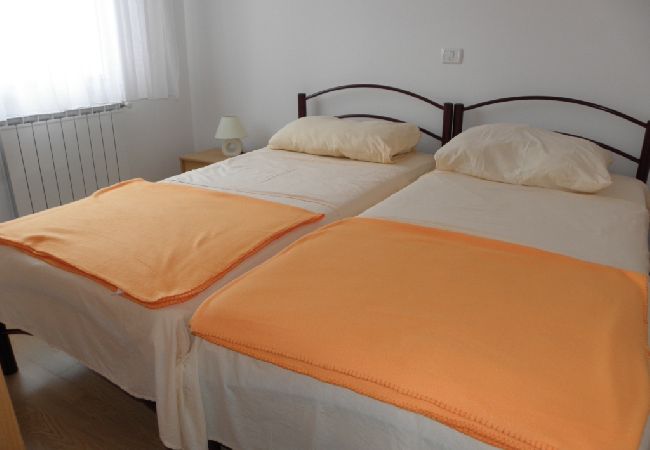 Ferienwohnung in Zambratija - Ferienwohnung in Zambratija mit Meerblick, Balkon, Klimaanlage, W-LAN (158-2) Ferienwohnung in Zambratija - Ferienwohnung in Zambratija mit Meerblick, Balkon, Klimaanlage, W-LAN (158-2)