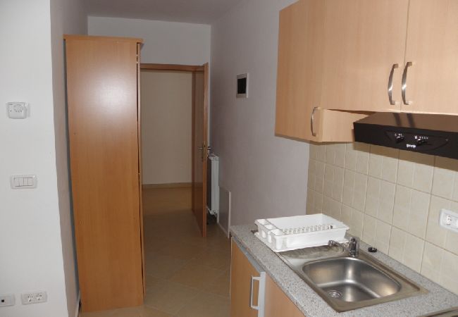 Ferienwohnung in Zambratija - Ferienwohnung in Zambratija mit Meerblick, Balkon, Klimaanlage, W-LAN (158-2) Ferienwohnung in Zambratija - Ferienwohnung in Zambratija mit Meerblick, Balkon, Klimaanlage, W-LAN (158-2)