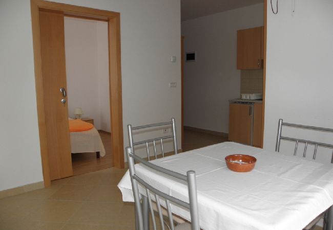 Ferienwohnung in Zambratija - Ferienwohnung in Zambratija mit Meerblick, Balkon, Klimaanlage, W-LAN (158-2) Ferienwohnung in Zambratija - Ferienwohnung in Zambratija mit Meerblick, Balkon, Klimaanlage, W-LAN (158-2)