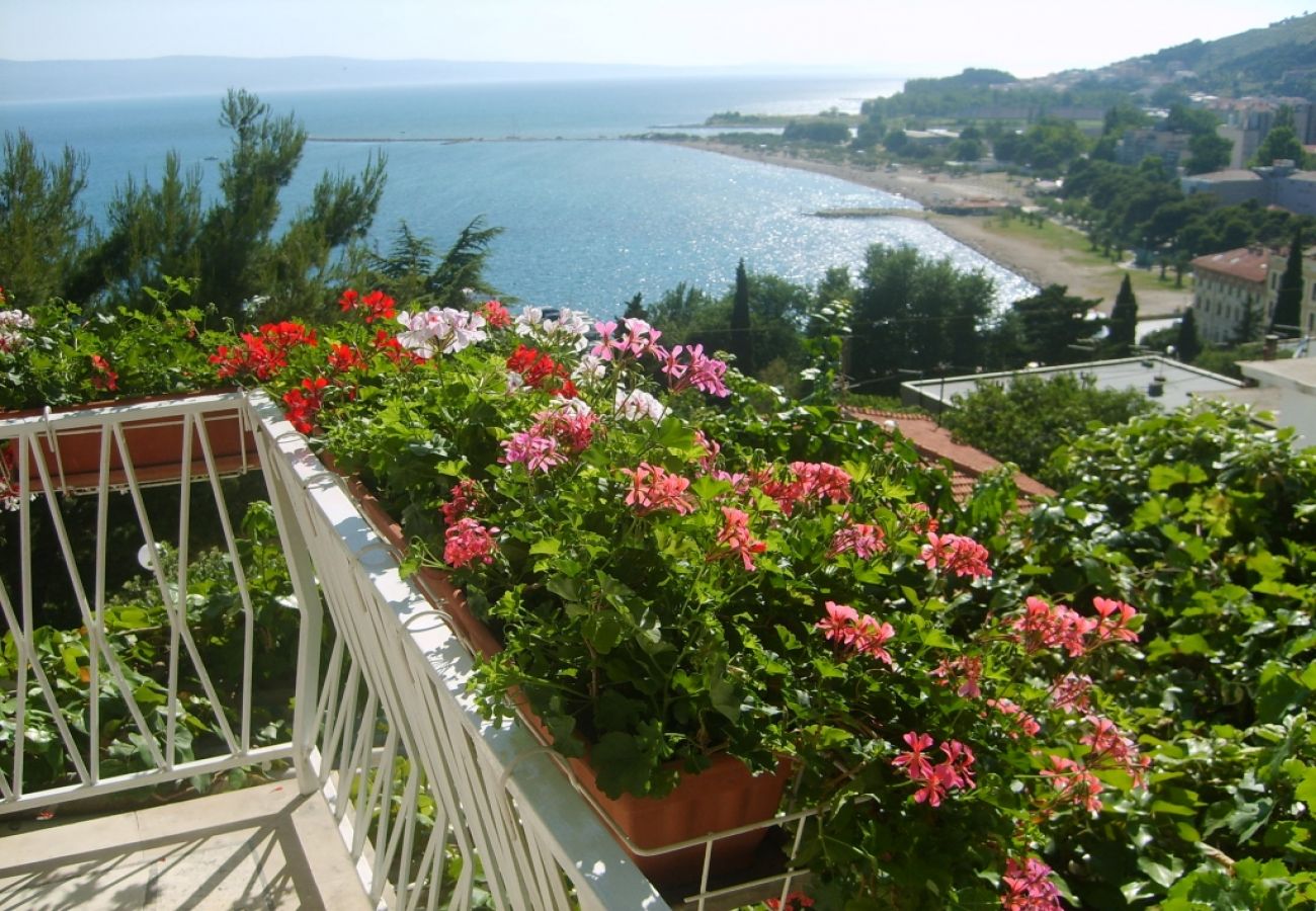 Ferienwohnung in Omiš - Ferienwohnung in Omiš mit Meerblick, Balkon, Klimaanlage, W-LAN (161-1)