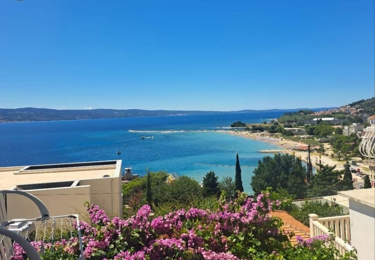 Ferienwohnung in Omiš - Ferienwohnung in Omiš mit Meerblick, Balkon, Klimaanlage, W-LAN (161-1)