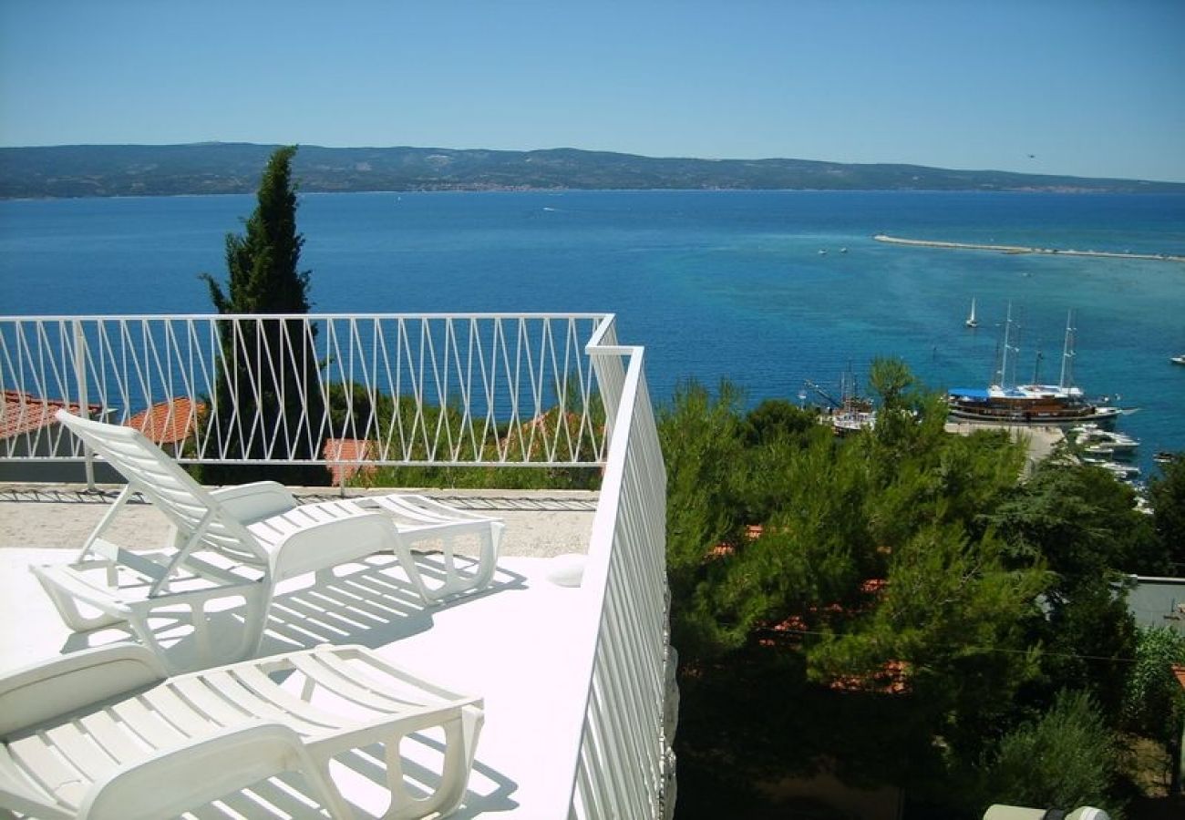 Ferienwohnung in Omiš - Ferienwohnung in Omiš mit Meerblick, Balkon, Klimaanlage, W-LAN (161-1)