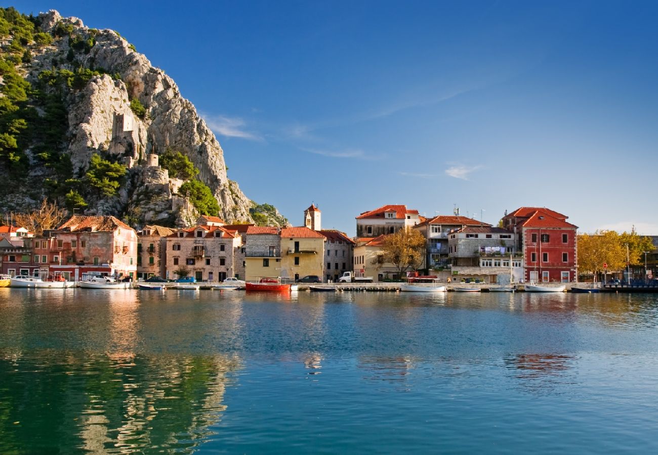 Ferienwohnung in Omiš - Ferienwohnung in Omiš mit Meerblick, Balkon, Klimaanlage, W-LAN (161-1)