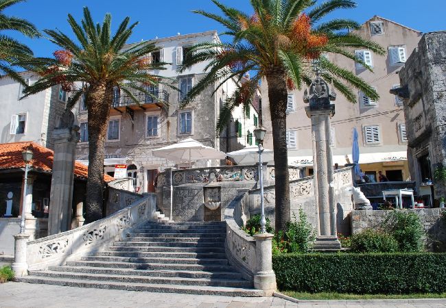 Ferienhaus in Vela Luka - Ferienhaus in Tri Porte (Potirna) mit Meerblick, Terrasse, Klimaanlage, W-LAN (166-1) Ferienhaus in Vela Luka - Ferienhaus in Tri Porte (Potirna) mit Meerblick, Terrasse, Klimaanlage, W-LAN (166-1)