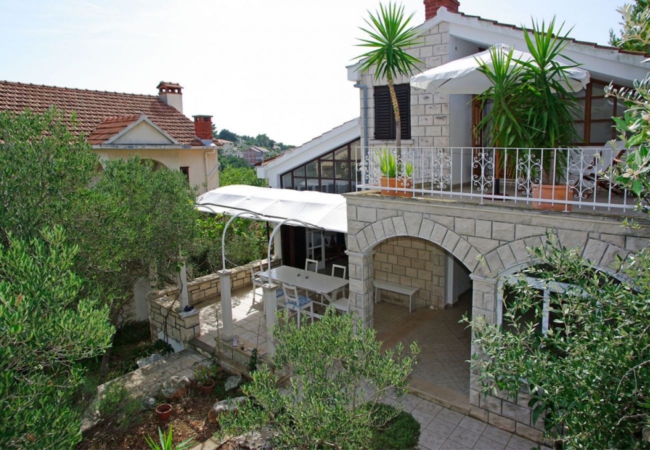 Ferienhaus in Vela Luka - Ferienhaus in Tri Porte (Potirna) mit Meerblick, Terrasse, Klimaanlage, W-LAN (166-1)