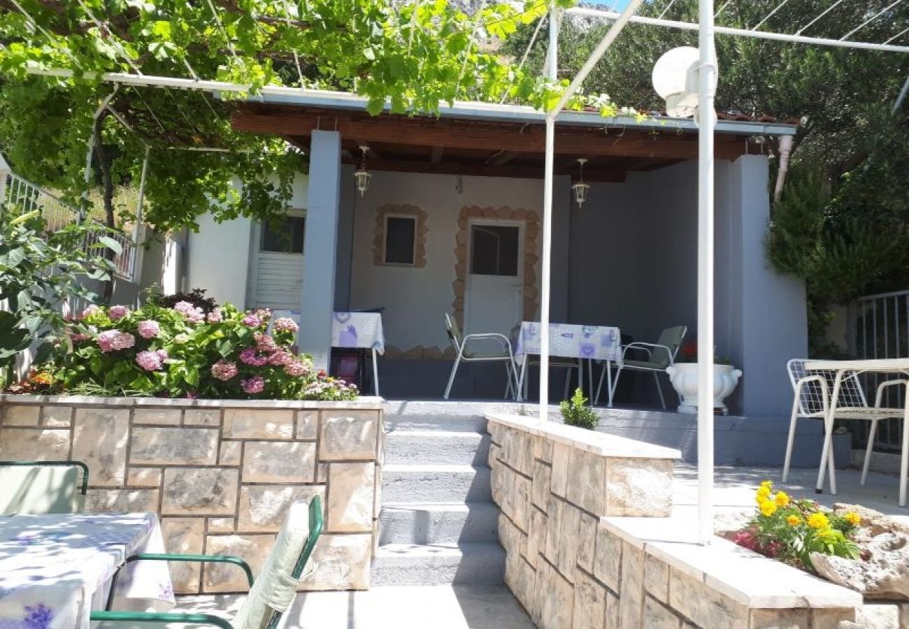 Ferienwohnung in Omiš - Ferienwohnung in Omiš mit Meerblick, Terrasse, W-LAN (161-2)