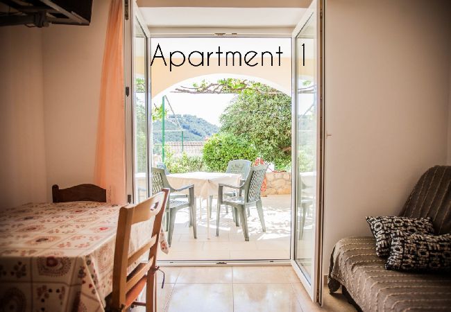 Ferienwohnung in Lopar - Ferienwohnung in Lopar mit Meerblick, Terrasse, W-LAN, Waschmaschine (186-1) Ferienwohnung in Lopar - Ferienwohnung in Lopar mit Meerblick, Terrasse, W-LAN, Waschmaschine (186-1)