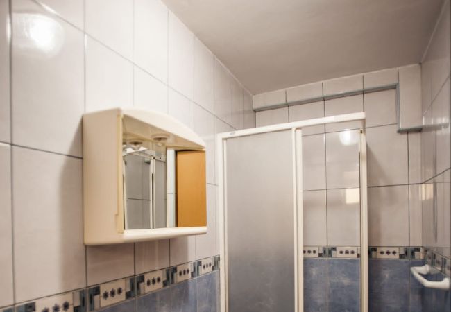 Ferienwohnung in Lopar - Ferienwohnung in Lopar mit Meerblick, Terrasse, W-LAN, Waschmaschine (186-1) Ferienwohnung in Lopar - Ferienwohnung in Lopar mit Meerblick, Terrasse, W-LAN, Waschmaschine (186-1)