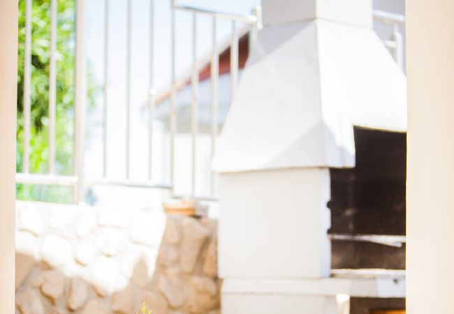 Ferienwohnung in Lopar - Ferienwohnung in Lopar mit Meerblick, Terrasse, W-LAN, Waschmaschine (186-1) Ferienwohnung in Lopar - Ferienwohnung in Lopar mit Meerblick, Terrasse, W-LAN, Waschmaschine (186-1)