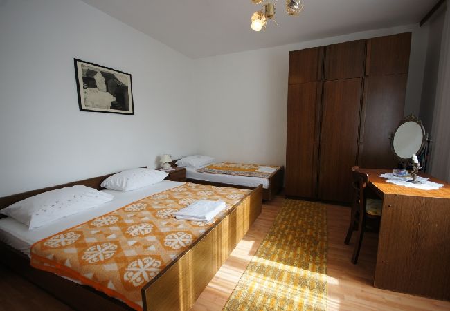 Ferienwohnung in Stara Novalja - Ferienwohnung in Stara Novalja mit Meerblick, Terrasse, Klimaanlage, W-LAN (183-3) Ferienwohnung in Stara Novalja - Ferienwohnung in Stara Novalja mit Meerblick, Terrasse, Klimaanlage, W-LAN (183-3)