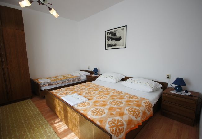 Ferienwohnung in Stara Novalja - Ferienwohnung in Stara Novalja mit Meerblick, Terrasse, Klimaanlage, W-LAN (183-3) Ferienwohnung in Stara Novalja - Ferienwohnung in Stara Novalja mit Meerblick, Terrasse, Klimaanlage, W-LAN (183-3)