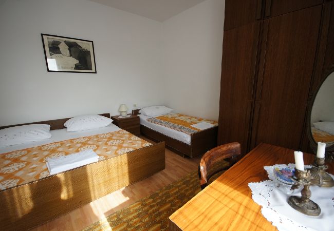 Ferienwohnung in Stara Novalja - Ferienwohnung in Stara Novalja mit Meerblick, Terrasse, Klimaanlage, W-LAN (183-3) Ferienwohnung in Stara Novalja - Ferienwohnung in Stara Novalja mit Meerblick, Terrasse, Klimaanlage, W-LAN (183-3)