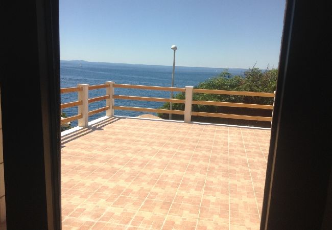 Studio in Hvar - Studioapartment in Hvar-Stadt mit Meerblick, Terrasse, Klimaanlage, W-LAN (199-1) Studio in Hvar - Studioapartment in Hvar-Stadt mit Meerblick, Terrasse, Klimaanlage, W-LAN (199-1)