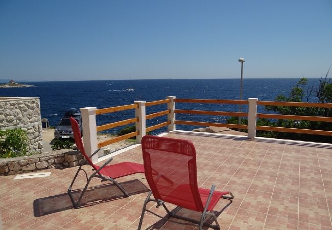 Studio in Hvar - Studioapartment in Hvar-Stadt mit Meerblick, Terrasse, Klimaanlage, W-LAN (199-1) Studio in Hvar - Studioapartment in Hvar-Stadt mit Meerblick, Terrasse, Klimaanlage, W-LAN (199-1)