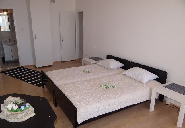 Ferienwohnung in Hvar - Ferienwohnung in Hvar-Stadt mit Meerblick, Terrasse, Klimaanlage, W-LAN (199-2) Ferienwohnung in Hvar - Ferienwohnung in Hvar-Stadt mit Meerblick, Terrasse, Klimaanlage, W-LAN (199-2)