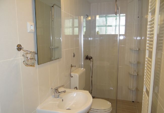 Ferienwohnung in Hvar - Ferienwohnung in Hvar-Stadt mit Meerblick, Terrasse, Klimaanlage, W-LAN (199-2) Ferienwohnung in Hvar - Ferienwohnung in Hvar-Stadt mit Meerblick, Terrasse, Klimaanlage, W-LAN (199-2)