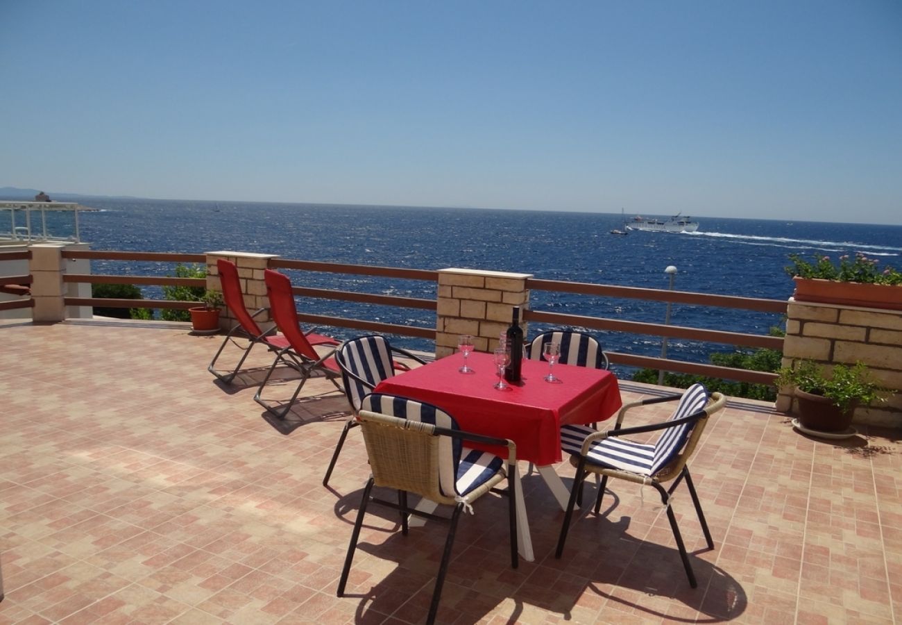 Ferienwohnung in Hvar - Ferienwohnung in Hvar-Stadt mit Meerblick, Terrasse, Klimaanlage, W-LAN (199-2)