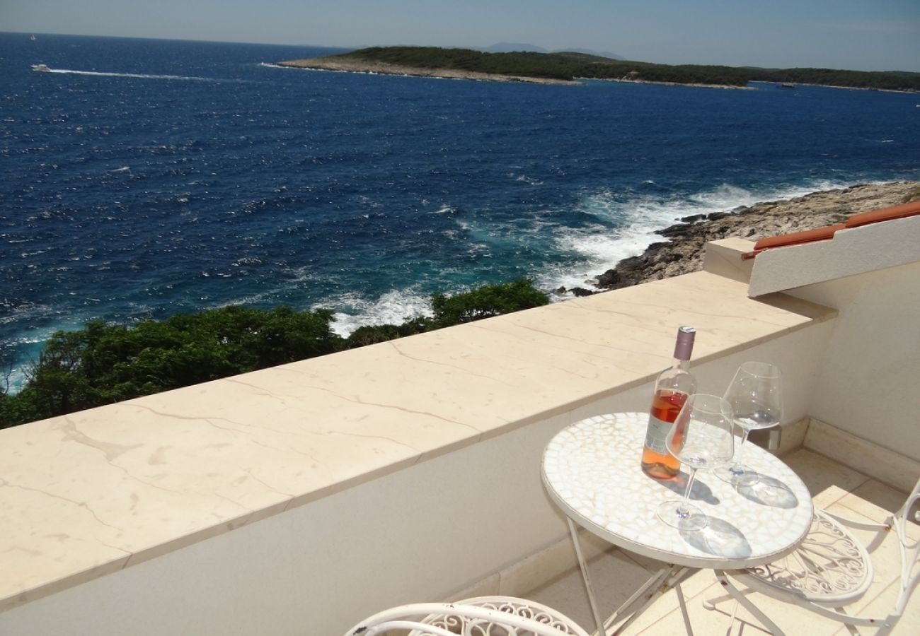 Ferienwohnung in Hvar - Ferienwohnung in Hvar-Stadt mit Meerblick, Loggia, Klimaanlage, W-LAN (199-3)