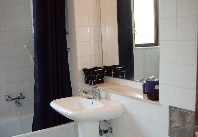 Ferienwohnung in Seget Vranjica - Ferienwohnung in Seget Vranjica mit Meerblick, Balkon, Klimaanlage, W-LAN (215-1) Ferienwohnung in Seget Vranjica - Ferienwohnung in Seget Vranjica mit Meerblick, Balkon, Klimaanlage, W-LAN (215-1)