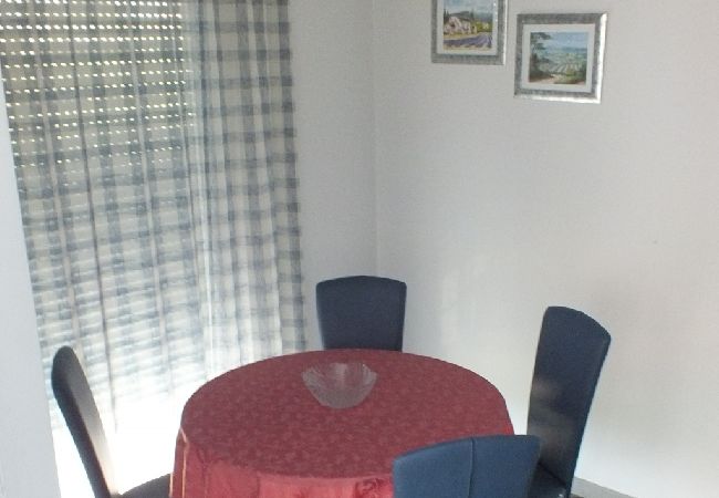 Ferienwohnung in Umag - Ferienwohnung in Umag mit Meerblick, Balkon, Klimaanlage, W-LAN (235-1) Ferienwohnung in Umag - Ferienwohnung in Umag mit Meerblick, Balkon, Klimaanlage, W-LAN (235-1)