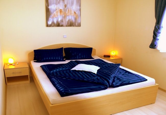 Ferienwohnung in Rovinj - Ferienwohnung in Rovinj mit Balkon, Klimaanlage, W-LAN (230-1) Ferienwohnung in Rovinj - Ferienwohnung in Rovinj mit Balkon, Klimaanlage, W-LAN (230-1)