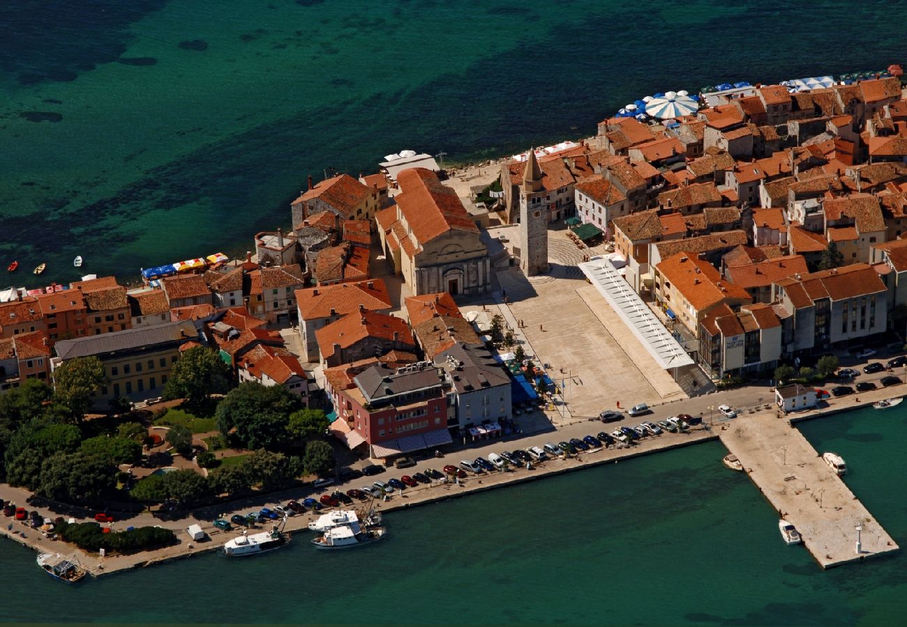 Ferienwohnung in Umag - Ferienwohnung in Umag mit Terrasse, Klimaanlage, W-LAN, Waschmaschine (244-2)