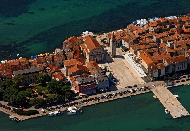 Ferienwohnung in Umag - Ferienwohnung in Umag mit Terrasse, Klimaanlage, W-LAN, Waschmaschine (244-3) Ferienwohnung in Umag - Ferienwohnung in Umag mit Terrasse, Klimaanlage, W-LAN, Waschmaschine (244-3)