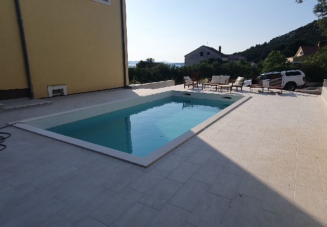 Ferienhaus in Drage - Ferienhaus in Drage mit Meerblick, Balkon, Klimaanlage, W-LAN (571-1) Ferienhaus in Drage - Ferienhaus in Drage mit Meerblick, Balkon, Klimaanlage, W-LAN (571-1)