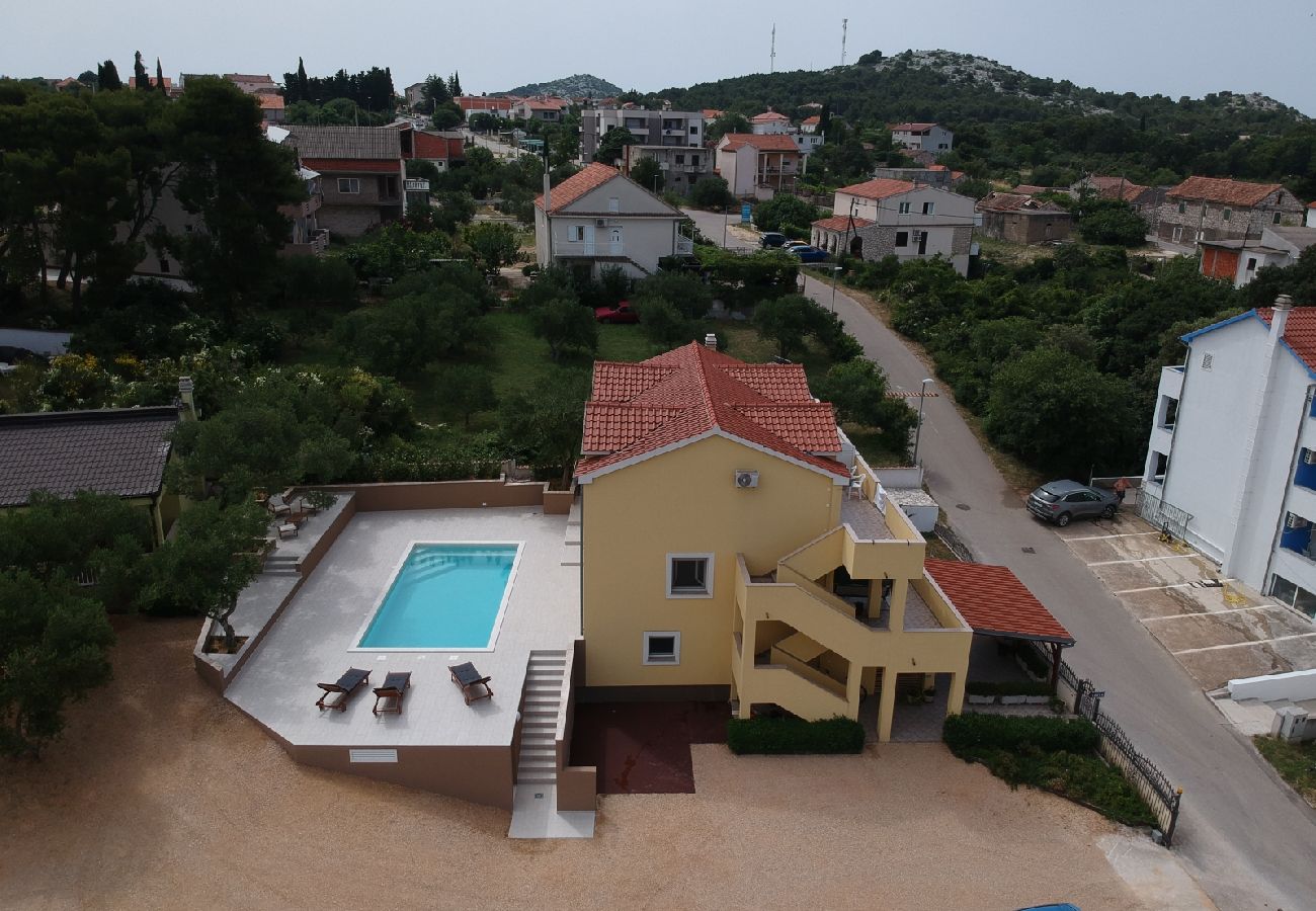 Ferienhaus in Drage - Ferienhaus in Drage mit Meerblick, Balkon, Klimaanlage, W-LAN (571-1)