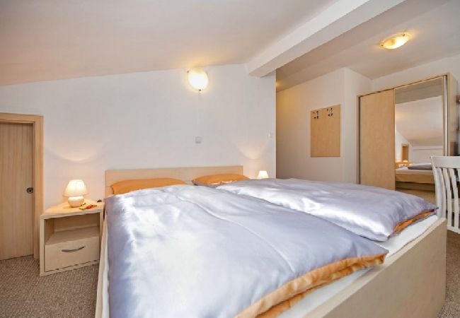 Zimmeranmietung in Rovinj - Zimmer in Rovinj mit Klimaanlage, W-LAN (230-4) Zimmeranmietung in Rovinj - Zimmer in Rovinj mit Klimaanlage, W-LAN (230-4)
