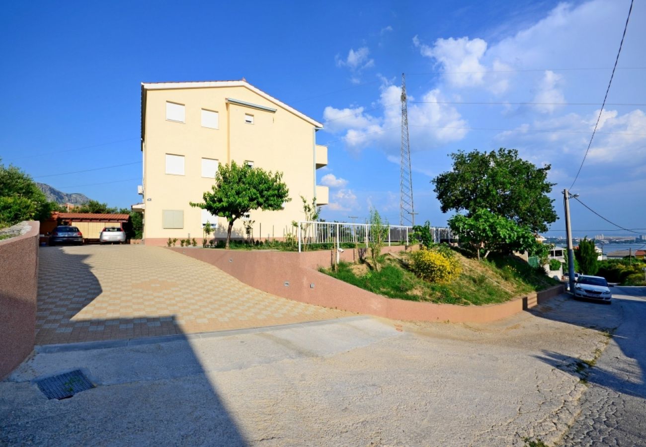 Ferienwohnung in Kaštel Sucurac - Ferienwohnung in Kaštel Sućurac mit Meerblick, Balkon, Klimaanlage, W-LAN (570-1)