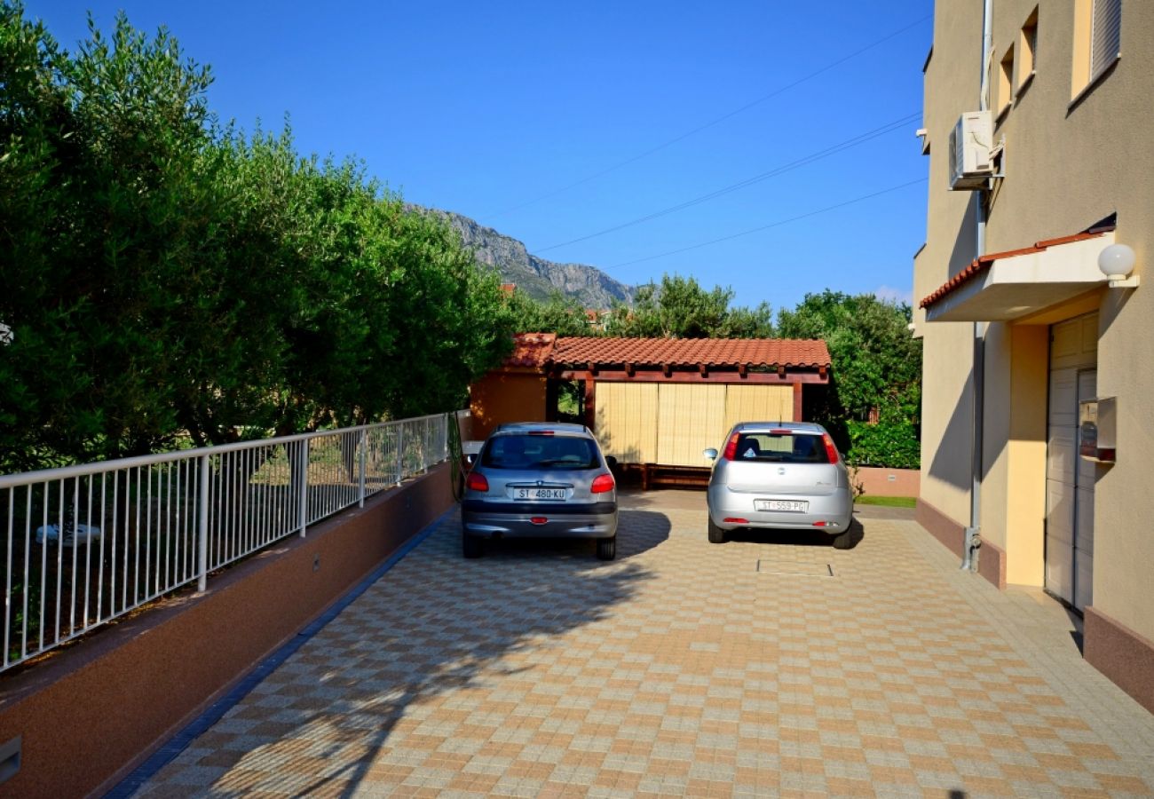 Ferienwohnung in Kaštel Sucurac - Ferienwohnung in Kaštel Sućurac mit Meerblick, Balkon, Klimaanlage, W-LAN (570-3)