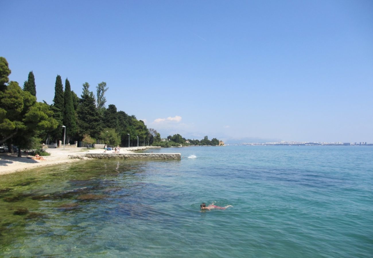 Ferienwohnung in Kaštel Sucurac - Ferienwohnung in Kaštel Sućurac mit Meerblick, Balkon, Klimaanlage, W-LAN (570-3)