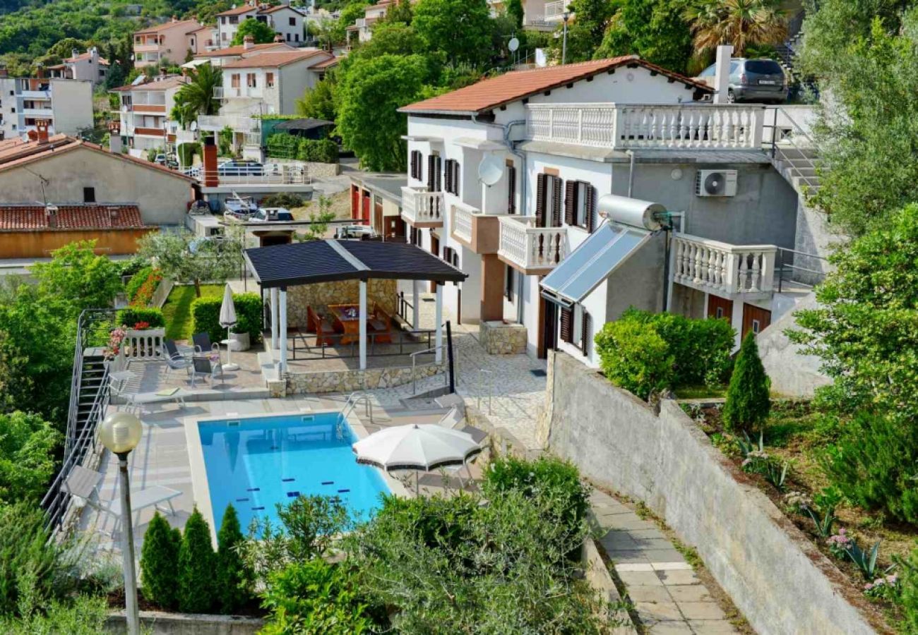 Ferienhaus in Rabac - Ferienhaus in Rabac mit Meerblick, Klimaanlage, W-LAN, Waschmaschine (577-1)