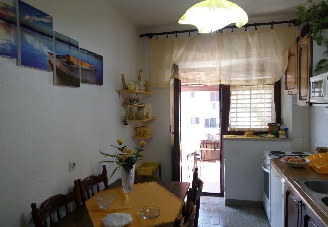 Ferienwohnung in Supetar - Ferienwohnung in Supetar mit Meerblick, Terrasse, Klimaanlage, W-LAN (581-1) Ferienwohnung in Supetar - Ferienwohnung in Supetar mit Meerblick, Terrasse, Klimaanlage, W-LAN (581-1)