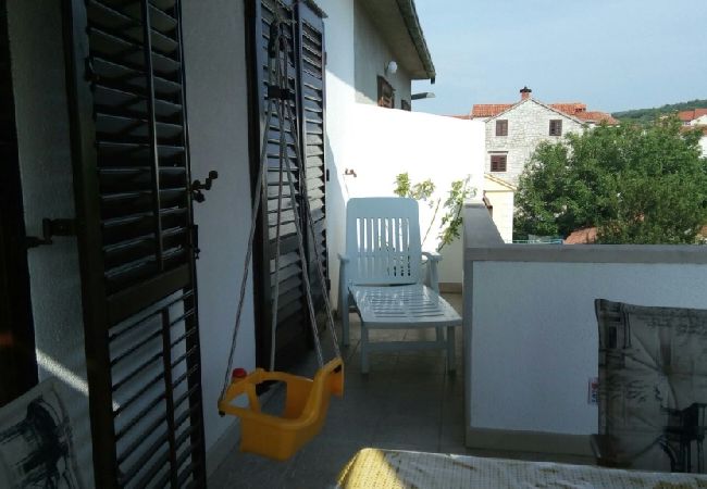 Ferienwohnung in Supetar - Ferienwohnung in Supetar mit Meerblick, Terrasse, Klimaanlage, W-LAN (581-1) Ferienwohnung in Supetar - Ferienwohnung in Supetar mit Meerblick, Terrasse, Klimaanlage, W-LAN (581-1)