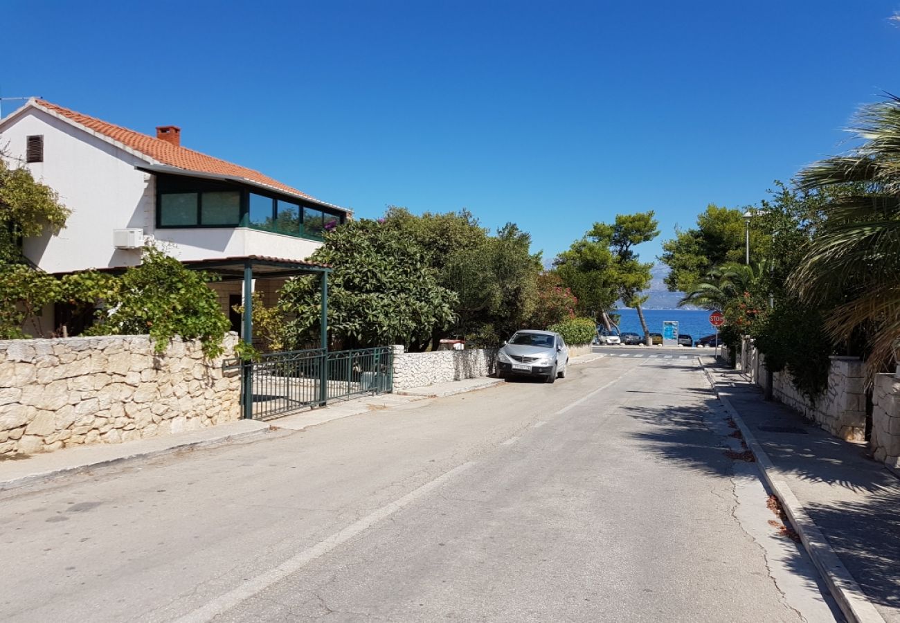 Ferienwohnung in Supetar - Ferienwohnung in Supetar mit Meerblick, Terrasse, Klimaanlage, W-LAN (581-1)