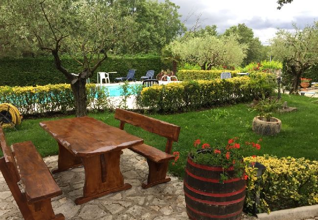 Ferienwohnung in Karigador - Ferienwohnung in Karigador mit Balkon, Klimaanlage, Spülmaschine (587-1) Ferienwohnung in Karigador - Ferienwohnung in Karigador mit Balkon, Klimaanlage, Spülmaschine (587-1)