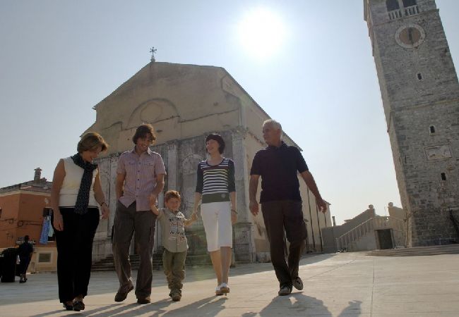 Ferienwohnung in Karigador - Ferienwohnung in Karigador mit Balkon, Klimaanlage, Spülmaschine (587-1) Ferienwohnung in Karigador - Ferienwohnung in Karigador mit Balkon, Klimaanlage, Spülmaschine (587-1)