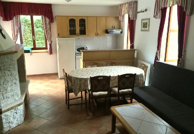 Ferienwohnung in Karigador - Ferienwohnung in Karigador mit Balkon, Klimaanlage, Spülmaschine (587-2) Ferienwohnung in Karigador - Ferienwohnung in Karigador mit Balkon, Klimaanlage, Spülmaschine (587-2)