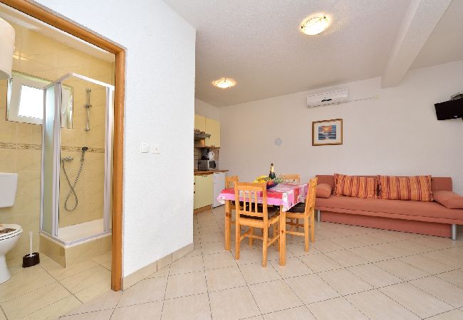 Ferienhaus in Drage - Ferienhaus in Drage mit Meerblick, Balkon, Klimaanlage, W-LAN (592-1) Ferienhaus in Drage - Ferienhaus in Drage mit Meerblick, Balkon, Klimaanlage, W-LAN (592-1)