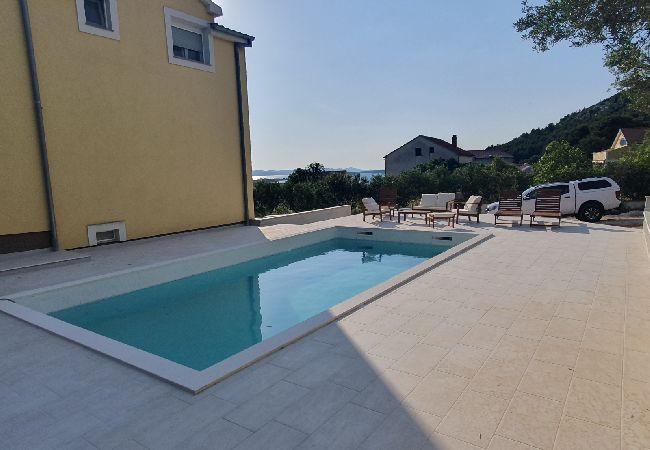 Ferienhaus in Drage - Ferienhaus in Drage mit Meerblick, Balkon, Klimaanlage, W-LAN (592-1) Ferienhaus in Drage - Ferienhaus in Drage mit Meerblick, Balkon, Klimaanlage, W-LAN (592-1)