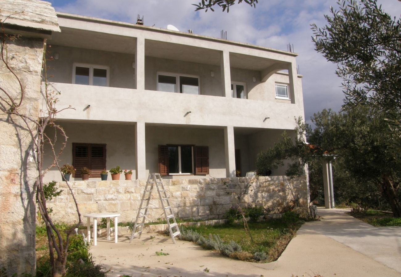 Ferienwohnung in Duce - Ferienwohnung in Duće mit Meerblick, Terrasse, Klimaanlage, Waschmaschine (595-1)