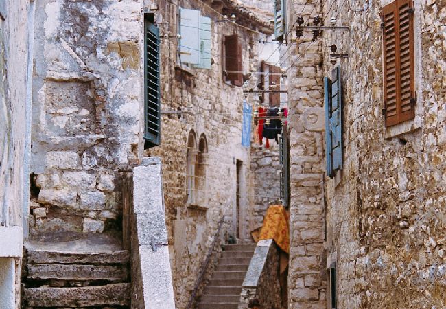 Ferienwohnung in Umag - Ferienwohnung in Umag mit Balkon, Klimaanlage, W-LAN (653-1) Ferienwohnung in Umag - Ferienwohnung in Umag mit Balkon, Klimaanlage, W-LAN (653-1)