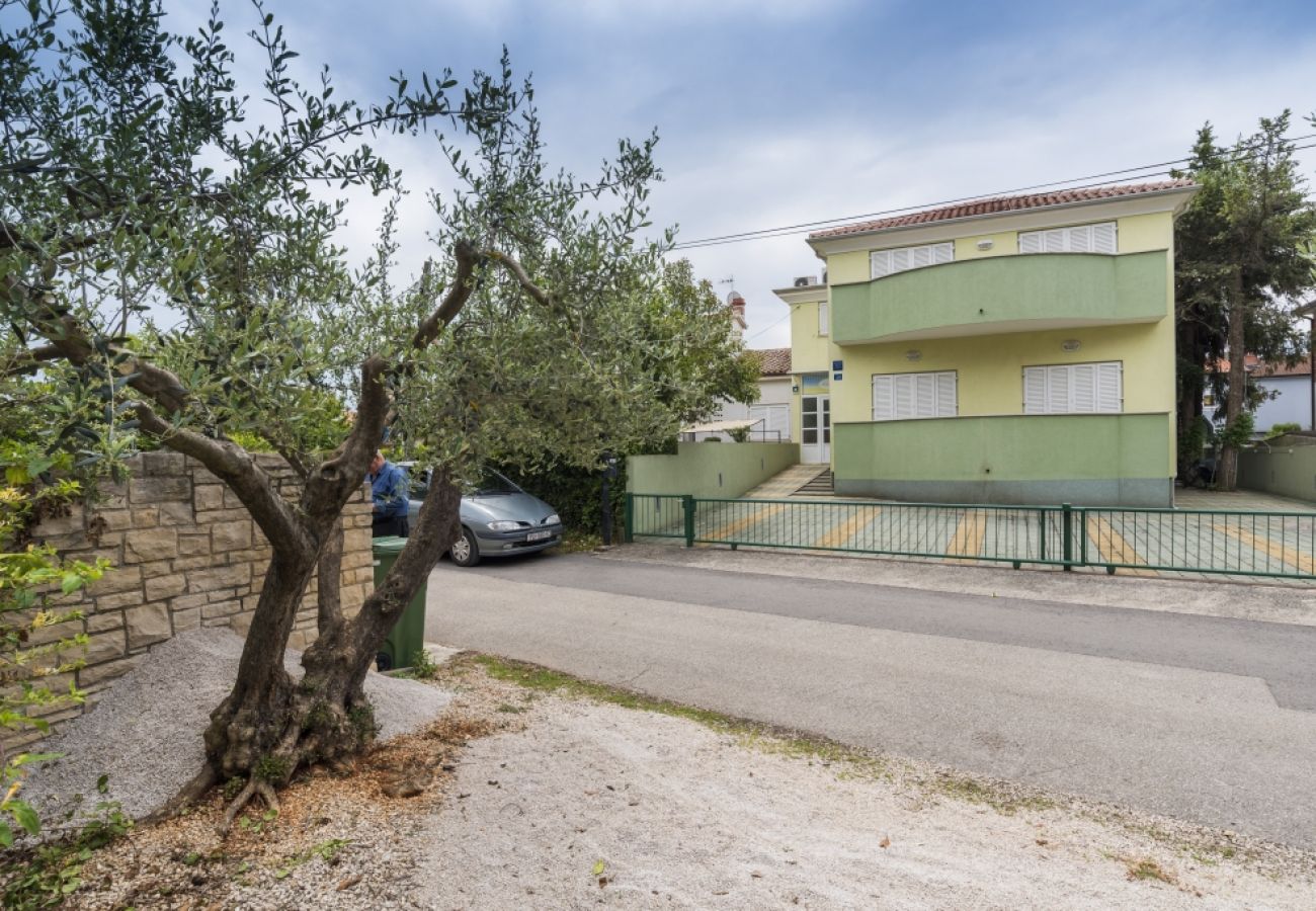 Ferienwohnung in Umag - Ferienwohnung in Umag mit Balkon, Klimaanlage, W-LAN (653-1)