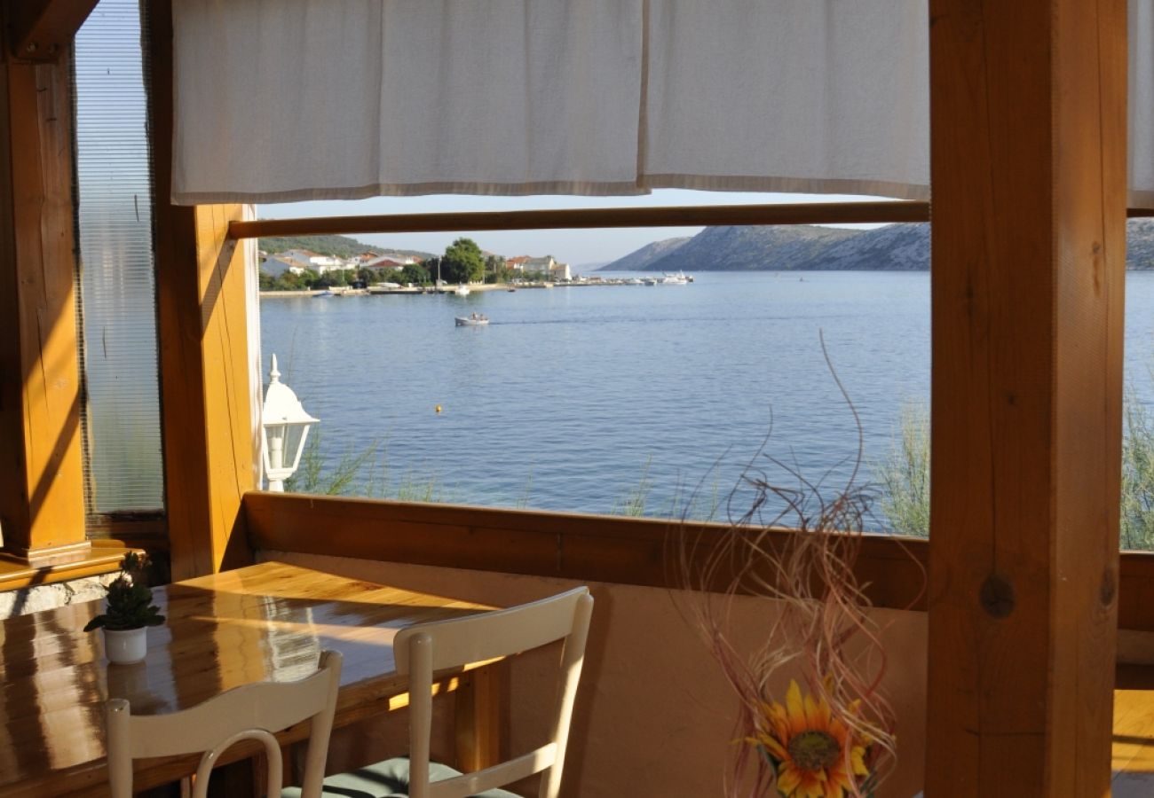 Ferienwohnung in Rab - Ferienwohnung in Barbat mit Meerblick, Balkon, Klimaanlage (660-1)