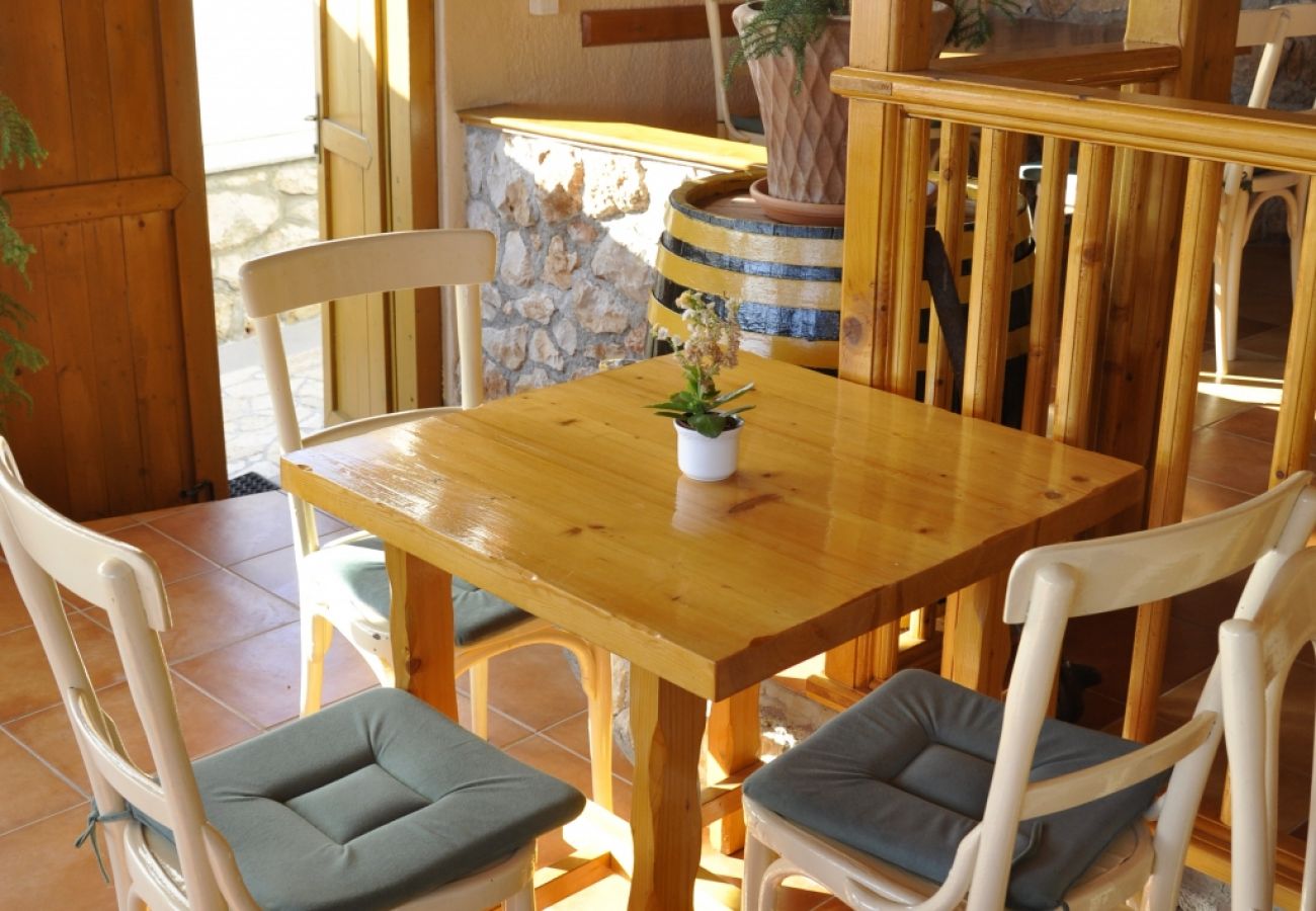 Ferienwohnung in Rab - Ferienwohnung in Barbat mit Meerblick, Balkon, Klimaanlage (660-1)